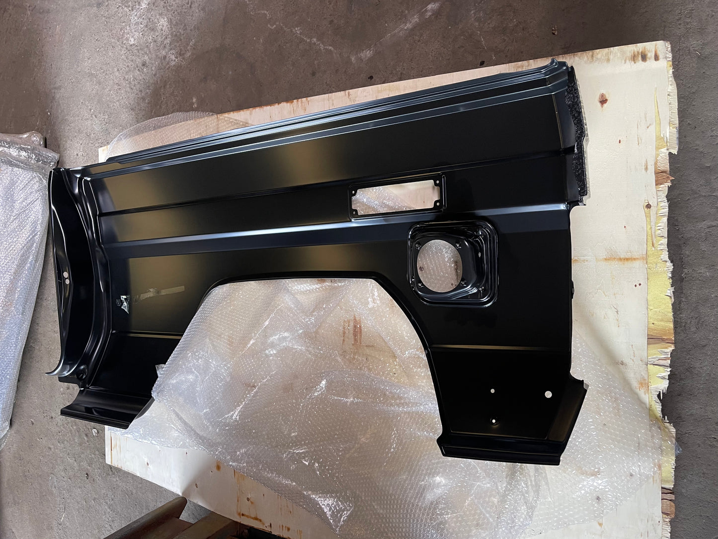 70series BJ,FJ,HZJ73,74などミドル用 クォーターパネル RH ASSY